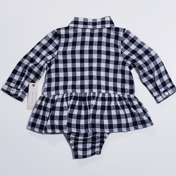 3/$20 ๐๏ธ Baby Girl Plaid Shirt Size 3-6 months - Picture 2 of 4